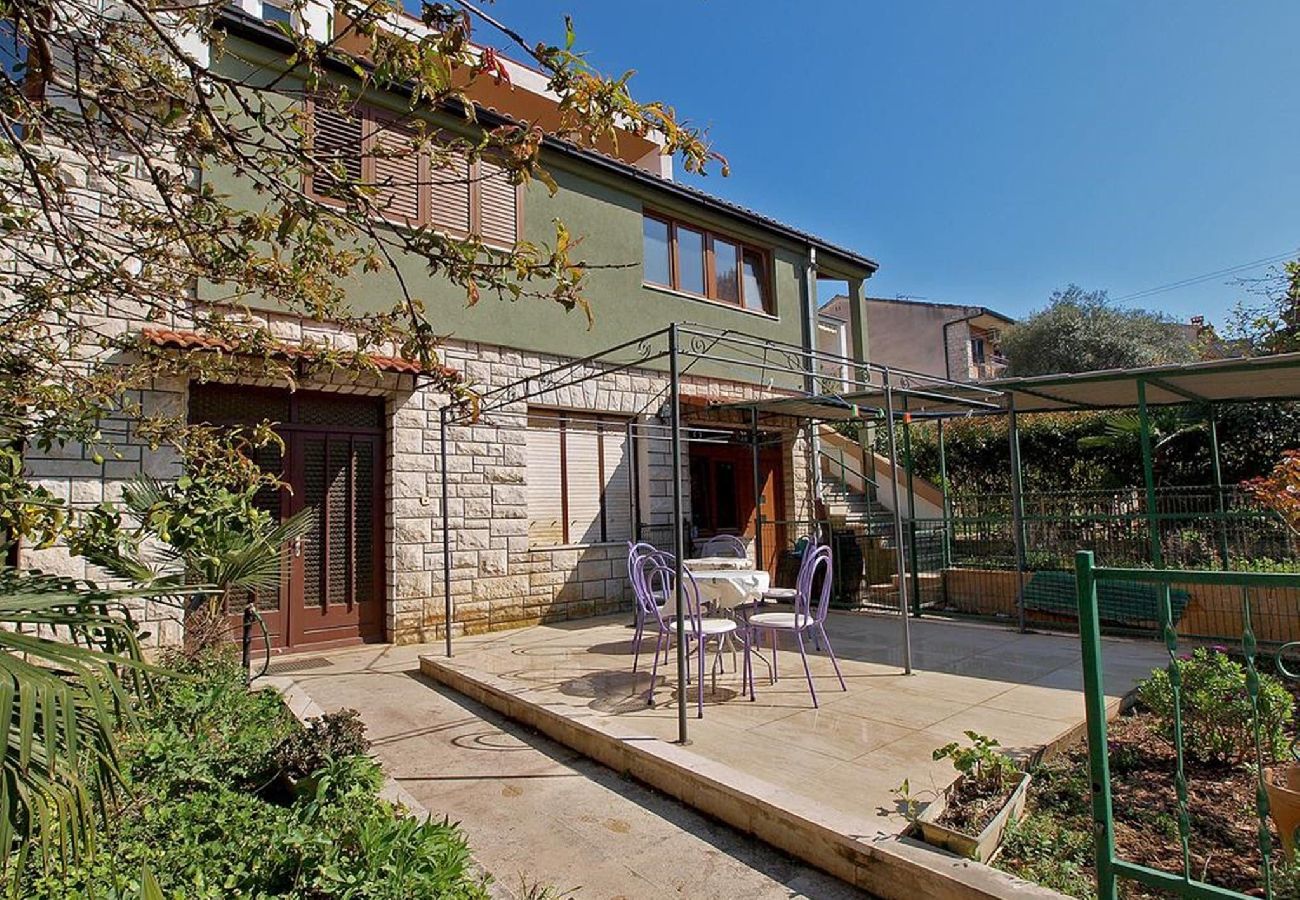 Apartment in Pula - Gortan Cove - 100 m from the Beach - Mare A3