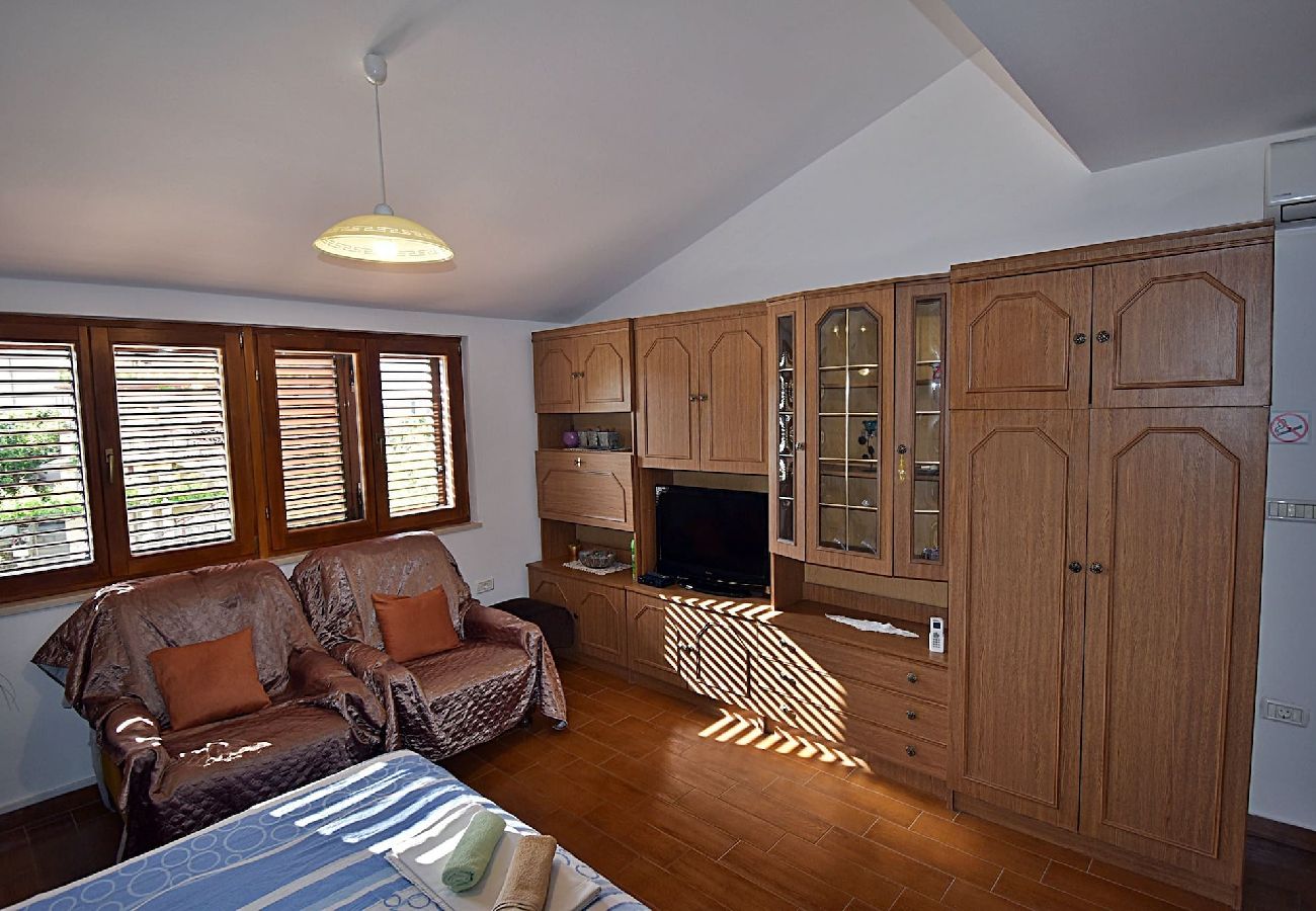 Apartment in Pula - Gortan Cove - 100 m from the Beach - Mare A3