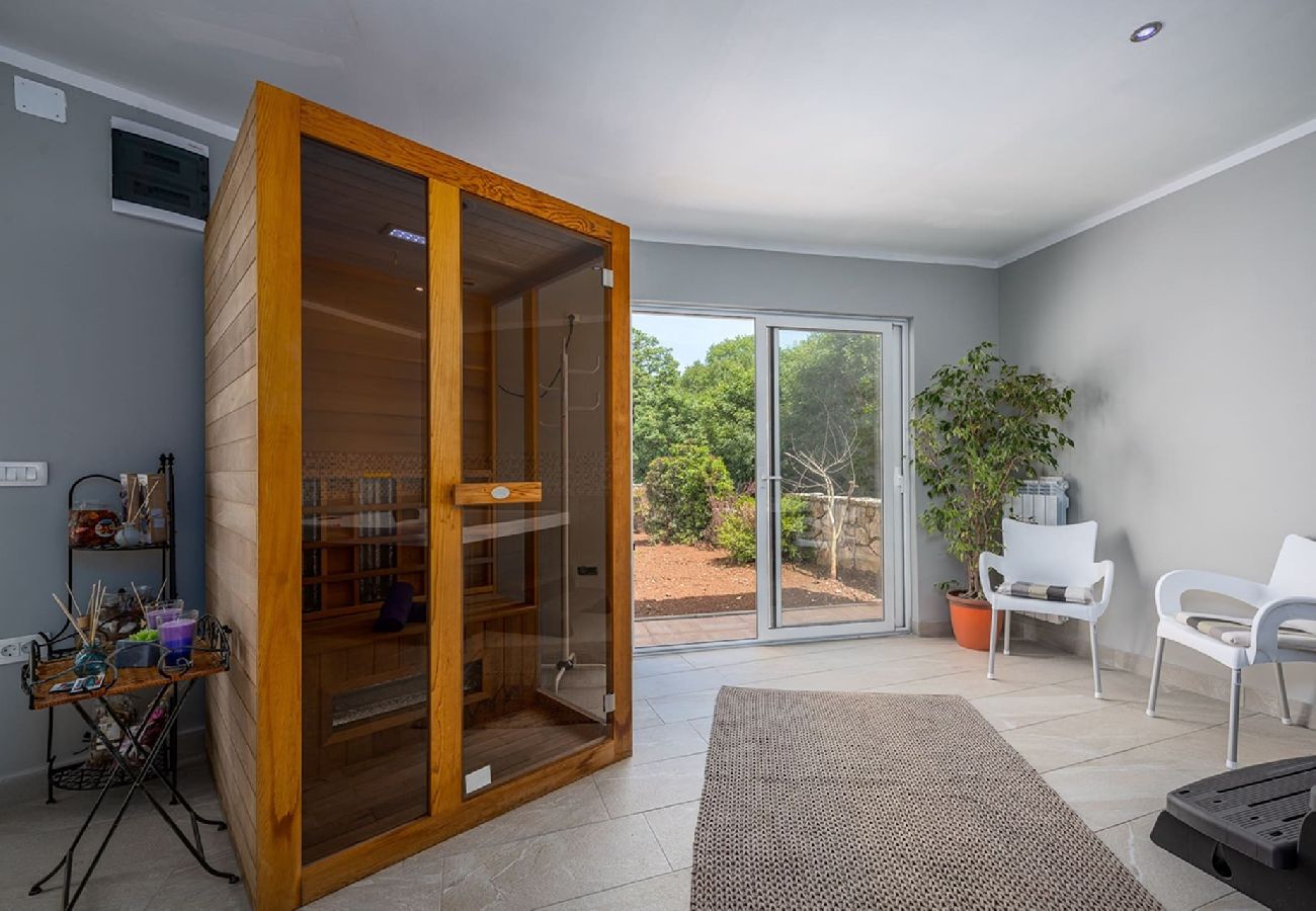 Apartment in Drenje - Relaxing Summer Apartment - Pool, Sauna, Jacuzzi 1