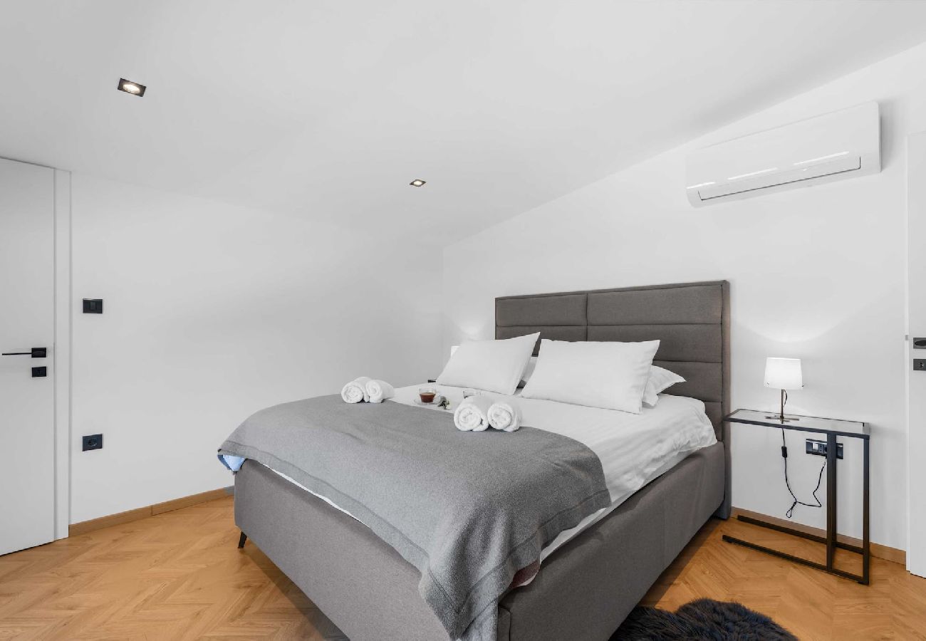 Villa in Vodnjan - Villa Ulysses - Pool, Jacuzzi and Sauna