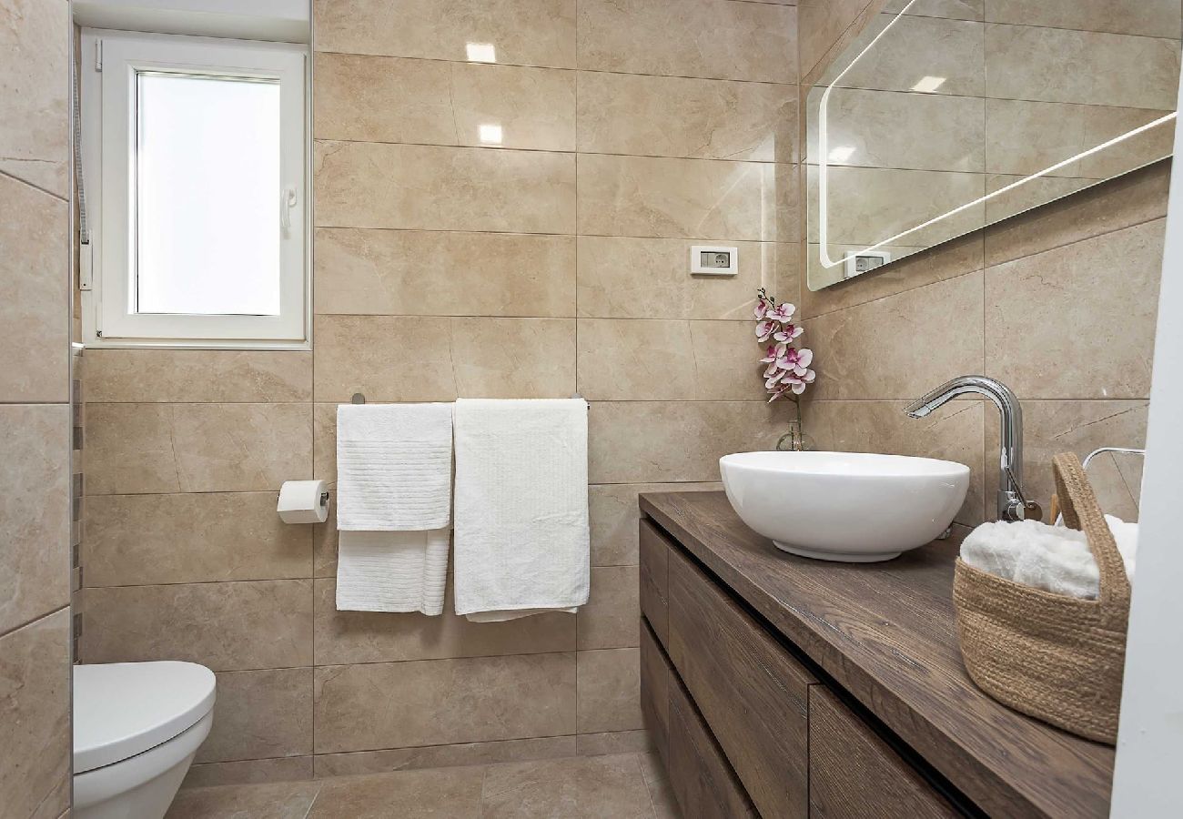 Apartment in Pula - Lana Luxe - Relaxing Vacation Apartment