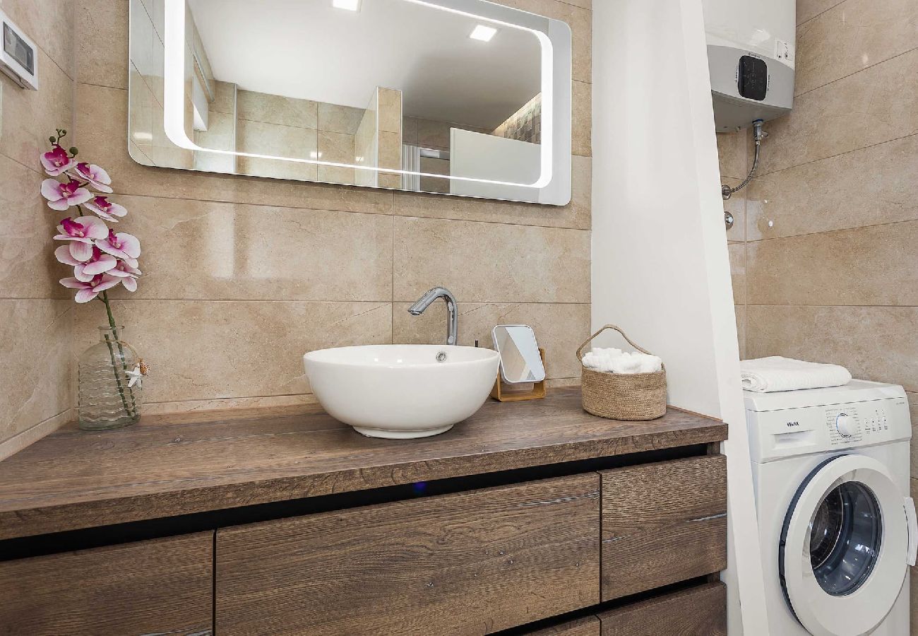 Apartment in Pula - Lana Luxe - Relaxing Vacation Apartment