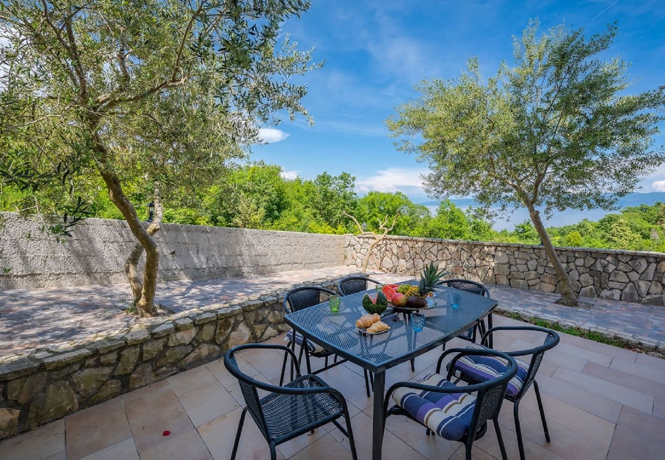 Apartment in Drenje - Relaxing Summer Apartment - Pool, Sauna, Jacuzzi 2