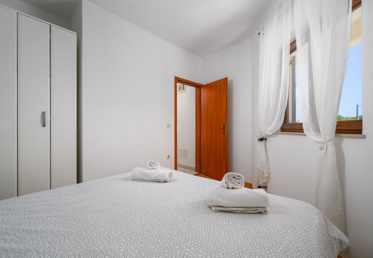 Apartment in Drenje - Relaxing Summer Apartment - Pool, Sauna, Jacuzzi 2