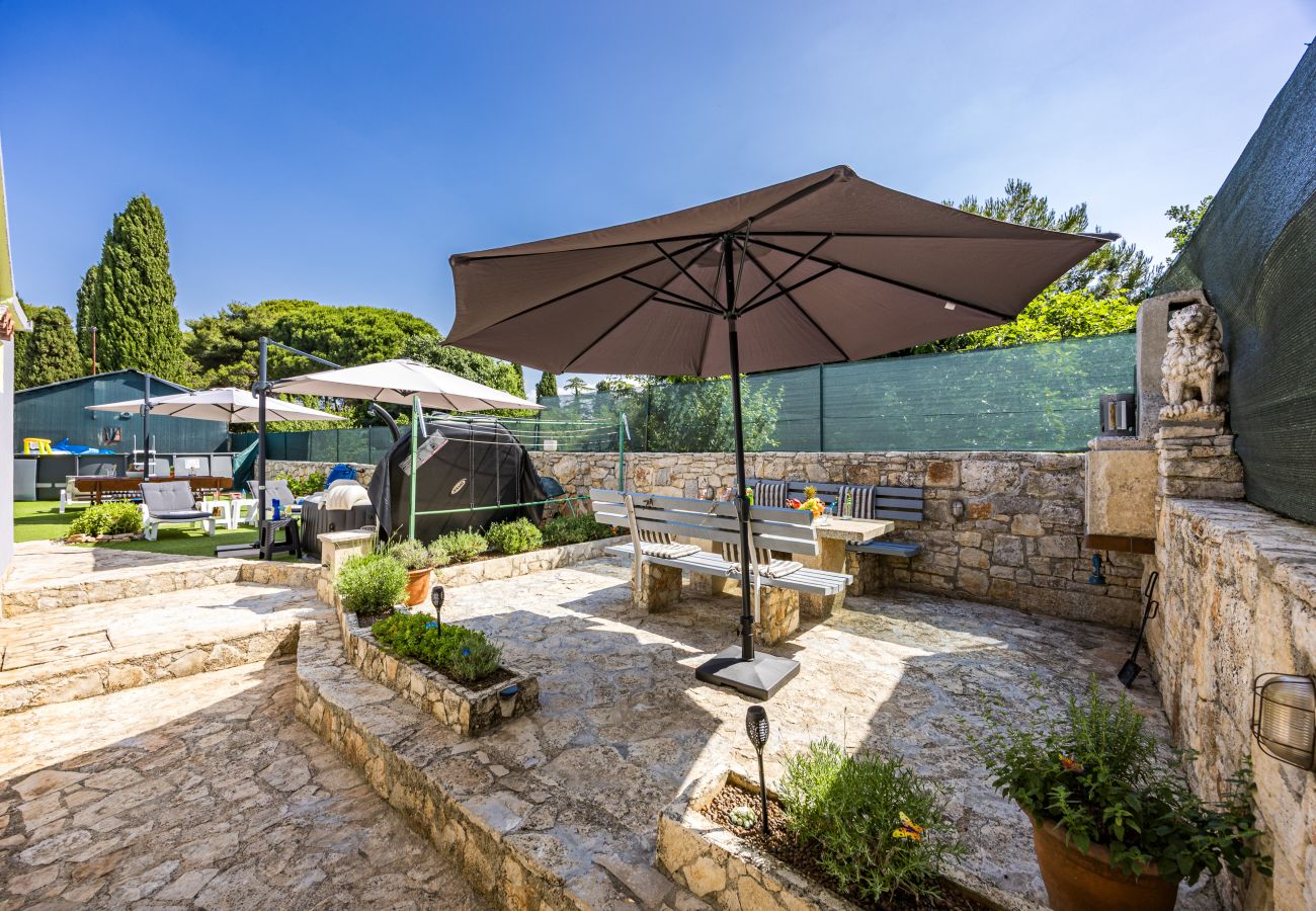 Apartment in Vodnjan - Kristijan & Jelena - Pool, Jacuzzi, Playground 