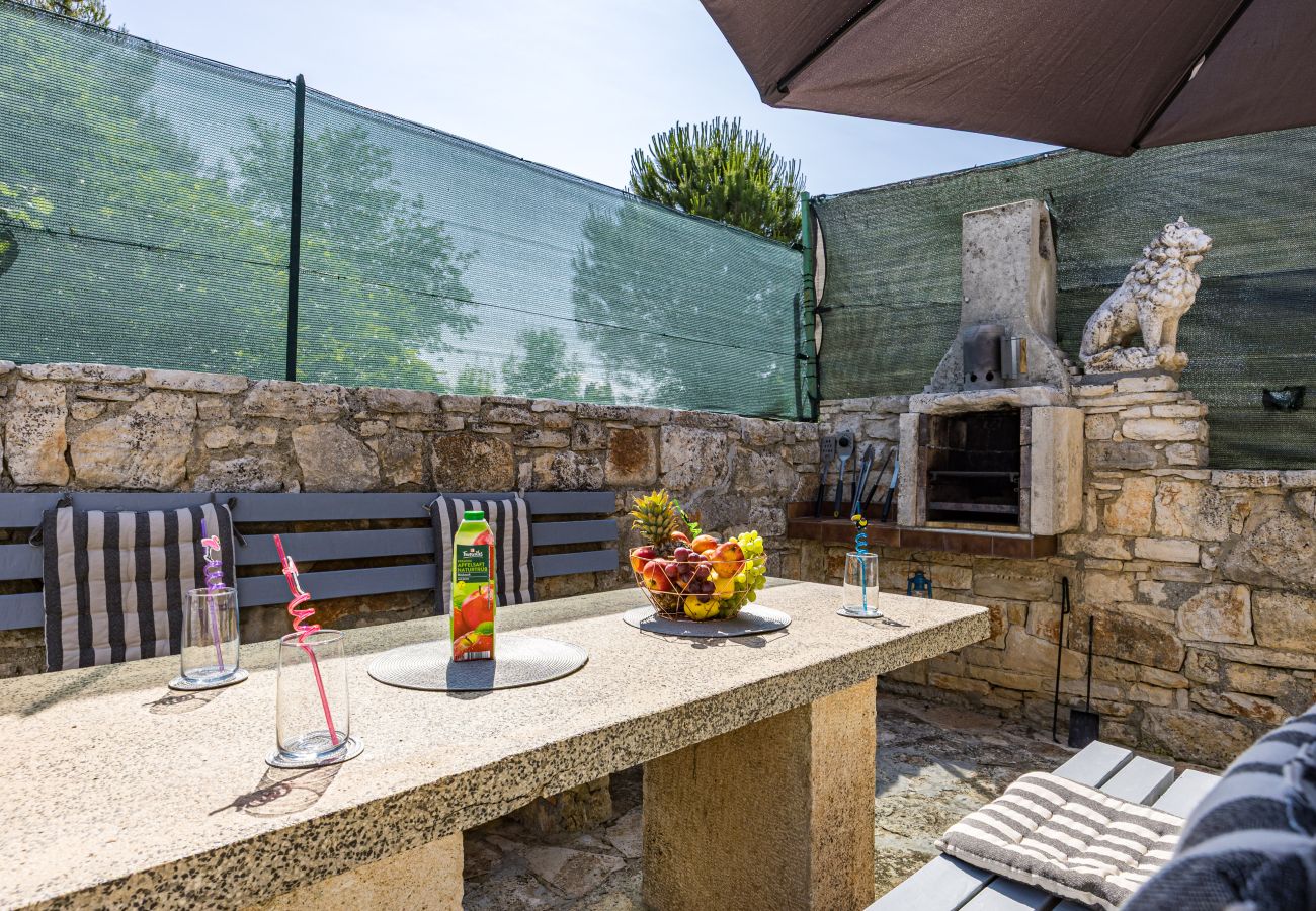 Apartment in Vodnjan - Kristijan & Jelena - Pool, Jacuzzi, Playground 