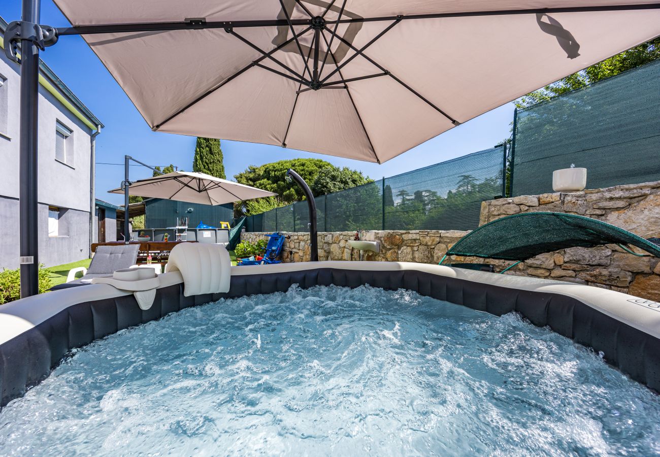 Apartment in Vodnjan - Kristijan & Jelena - Pool, Jacuzzi, Playground 