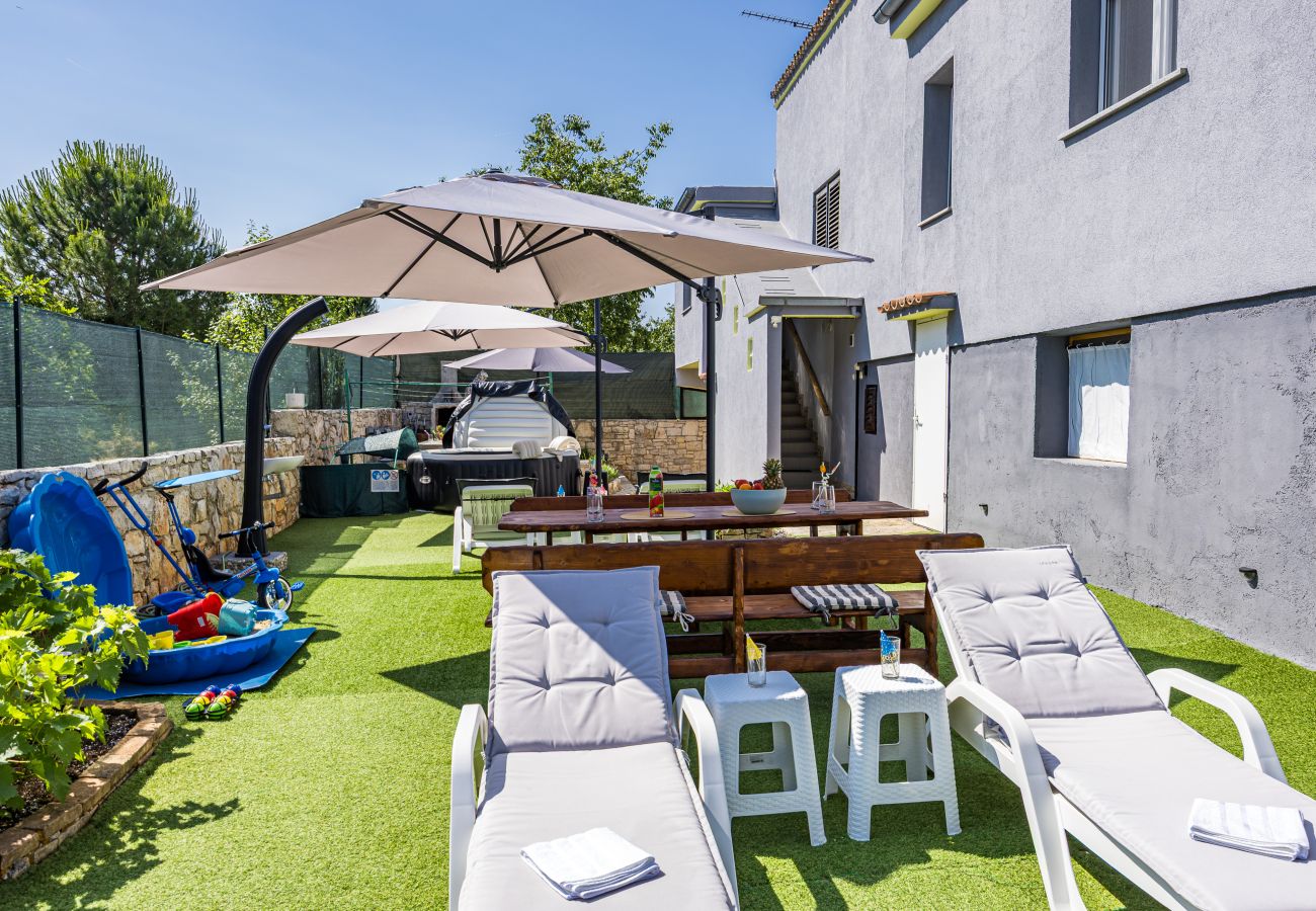 Apartment in Vodnjan - Kristijan & Jelena - Pool, Jacuzzi, Playground 