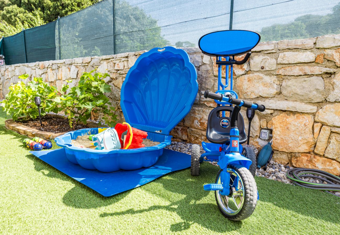 Apartment in Vodnjan - Kristijan & Jelena - Pool, Jacuzzi, Playground 