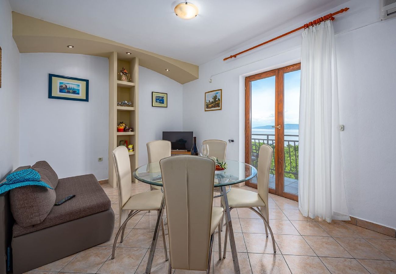 Apartment in Drenje - Relaxing Summer Apartment - Pool, Sauna, Jacuzzi 4