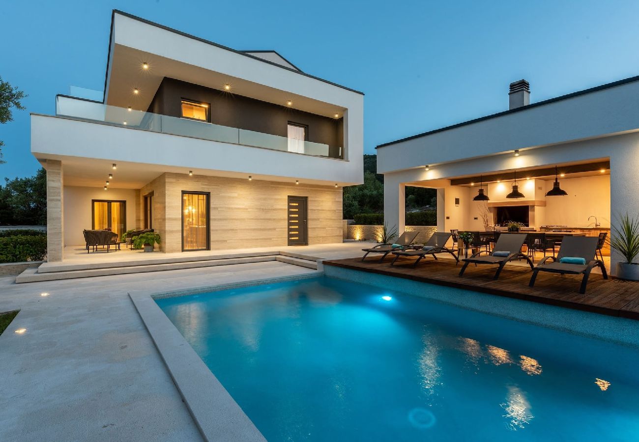 Villa in Drenje - Luxurious Villa Laurea