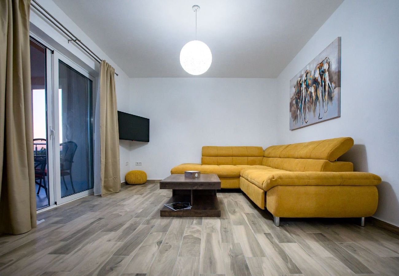 Apartment in Supetarska Draga - Villa Gulli - Apartment Gold with Private Beach