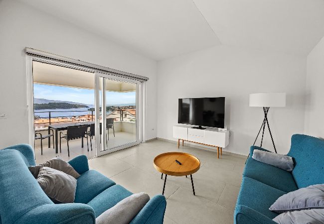 Apartment in Cres - Enchanting Summer Apartment with Sea View