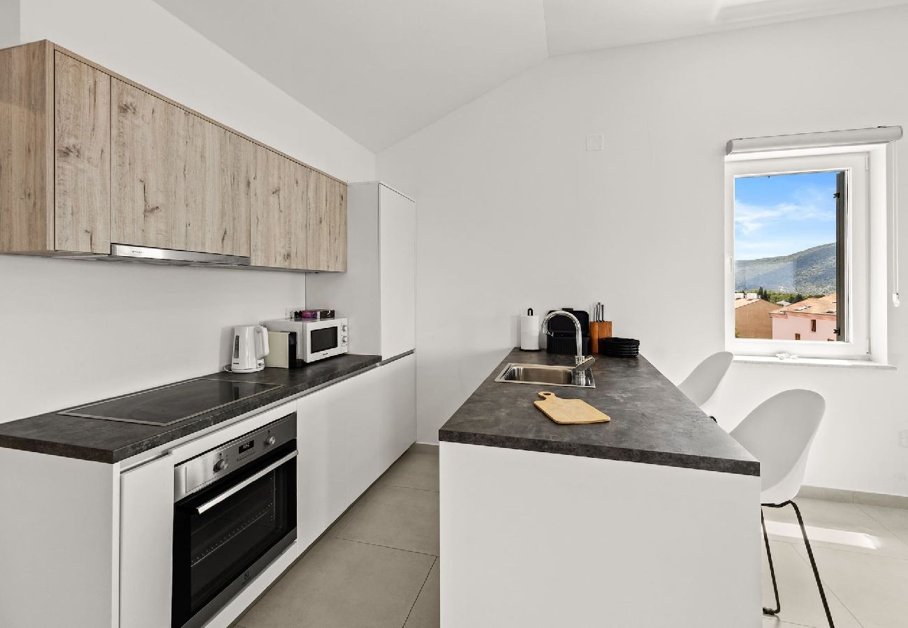 Apartment in Cres - Enchanting Summer Apartment with Sea View