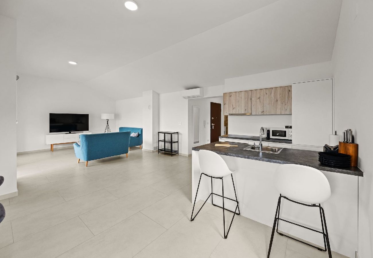 Apartment in Cres - Enchanting Summer Apartment with Sea View