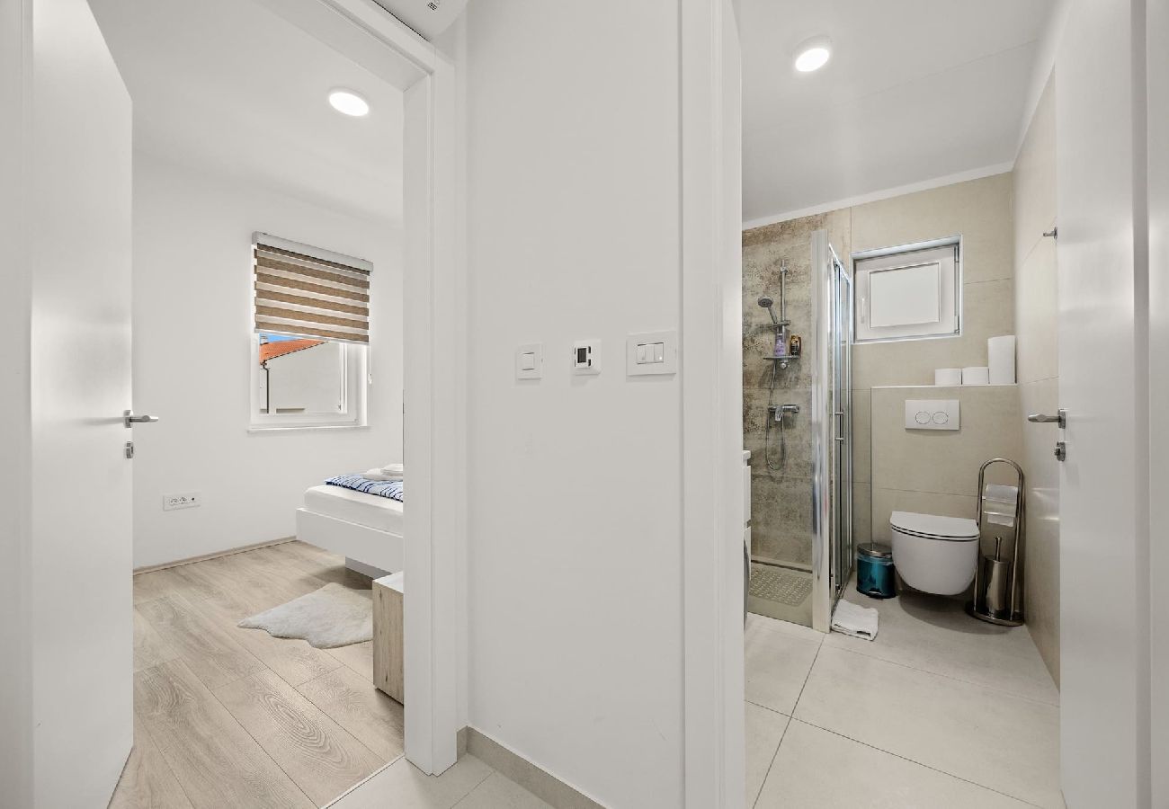 Apartment in Cres - Enchanting Summer Apartment with Sea View