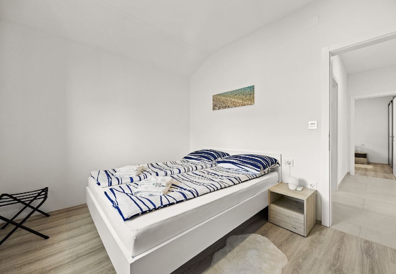 Apartment in Cres - Enchanting Summer Apartment with Sea View