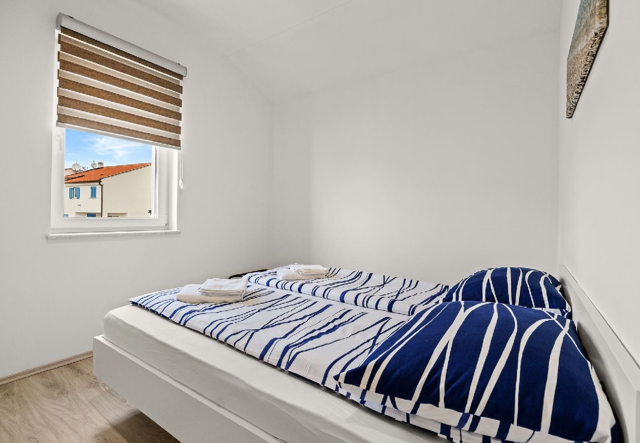 Apartment in Cres - Enchanting Summer Apartment with Sea View