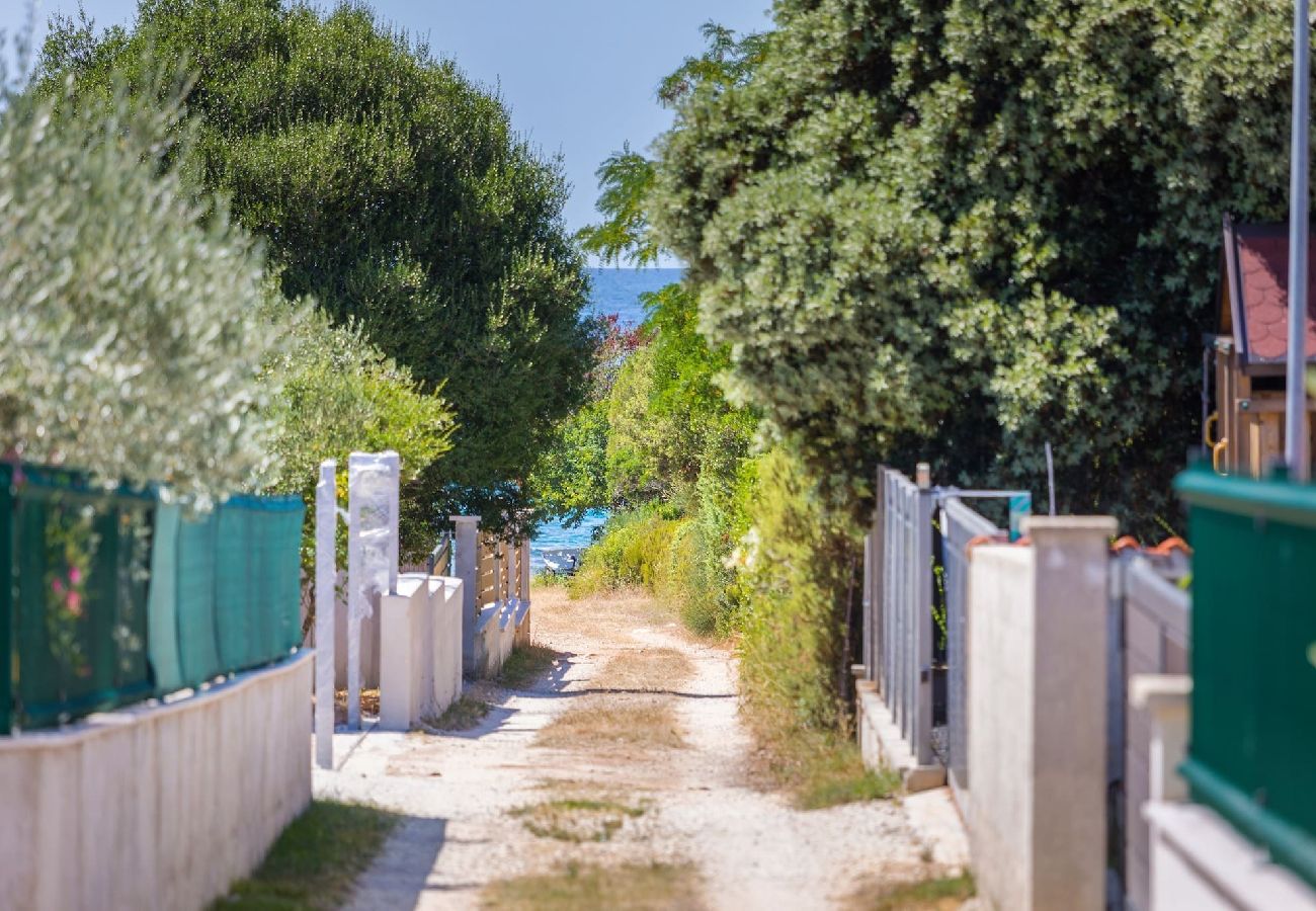 House in Peroj - Eco Beach House Corrine - 100 m from the Beach