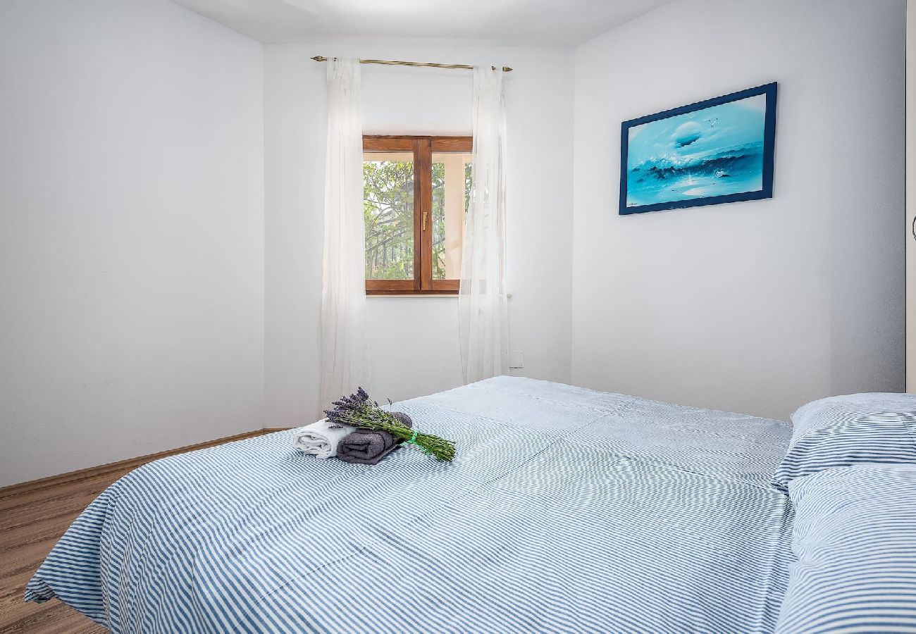 Apartment in Drenje - Relaxing Summer Apartment - Pool, Sauna, Jacuzzi 6