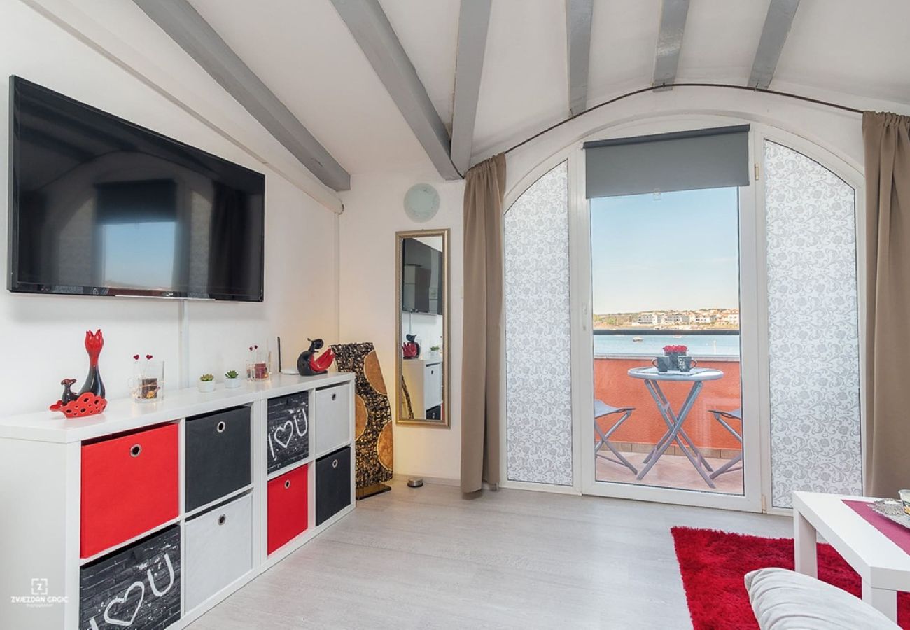 Apartment in Medulin - Wonderful Balcony with Sea View - Apt Sunset