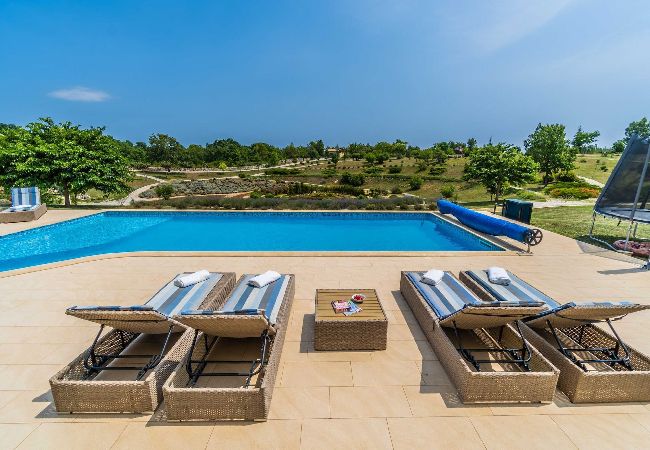 Villa in Filipana - Spiral Garden, Lavender Fields, Pool - Arkaim