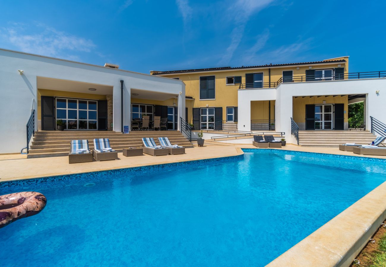 Villa in Filipana - Spiral Garden, Lavender Fields, Pool - Arkaim