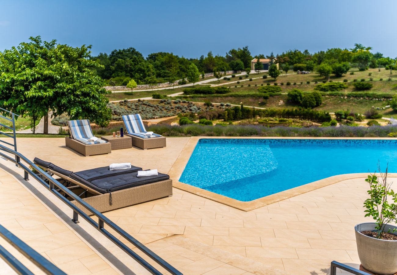 Villa in Filipana - Spiral Garden, Lavender Fields, Pool - Arkaim