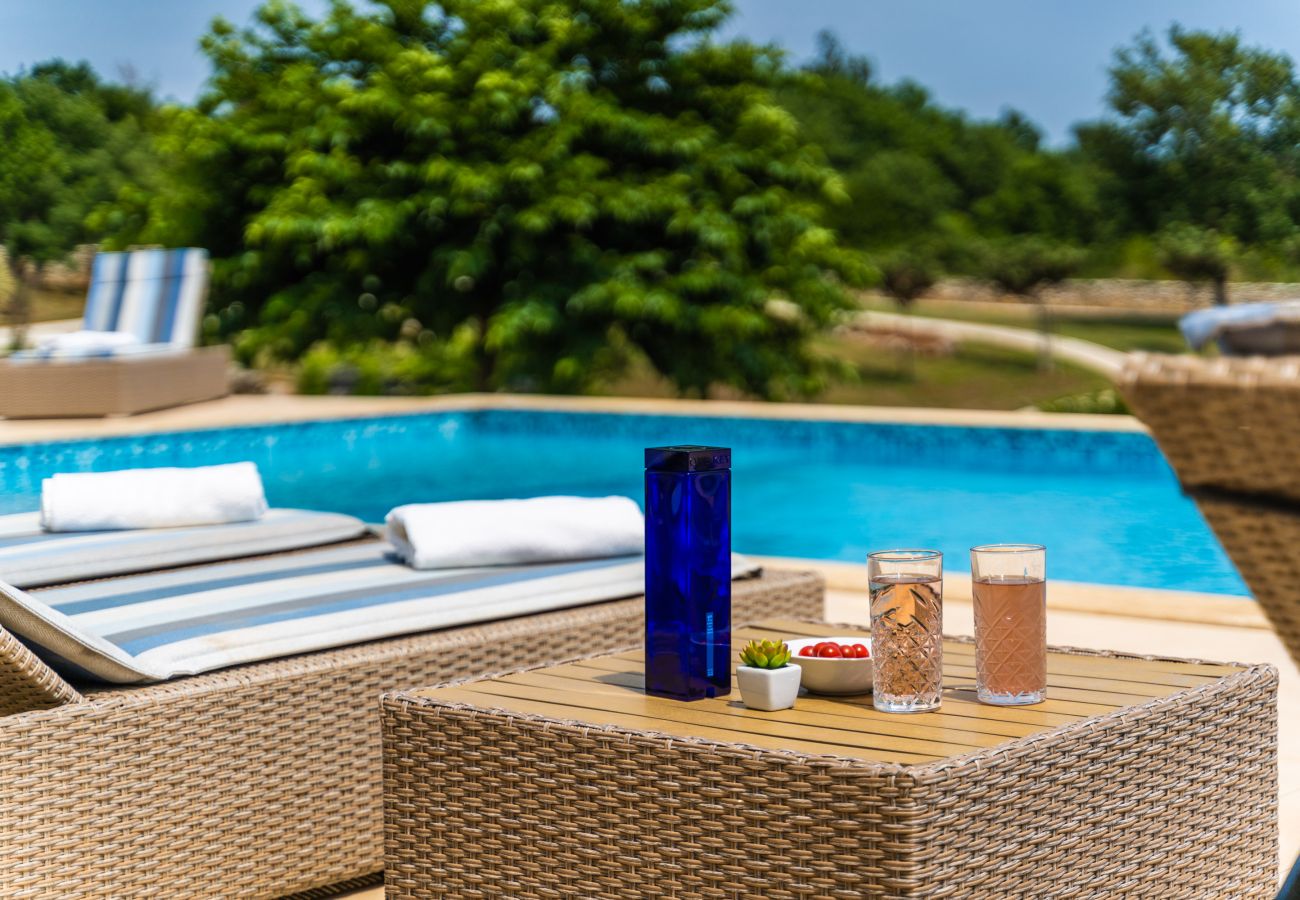 Villa in Filipana - Spiral Garden, Lavender Fields, Pool - Arkaim