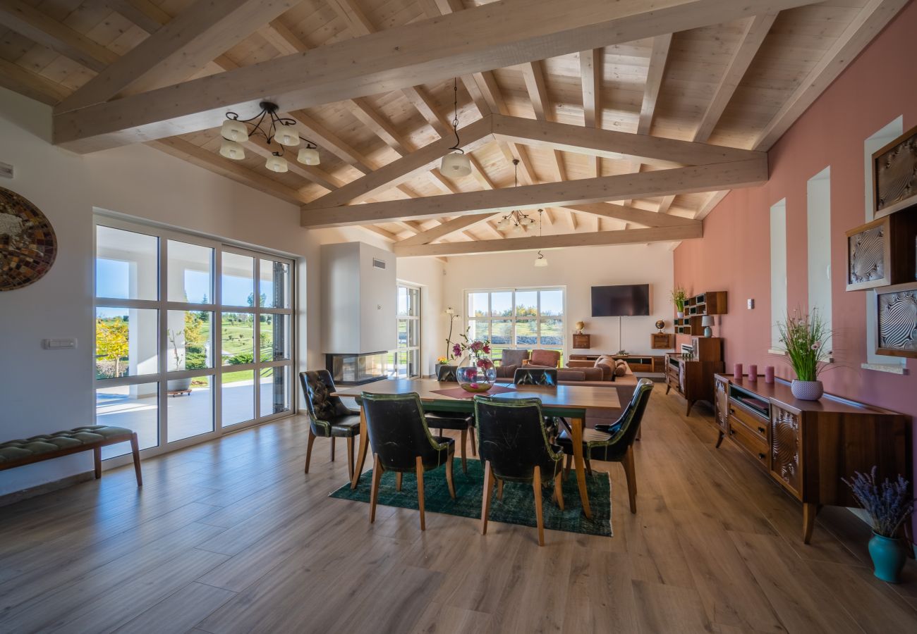 Villa in Filipana - Spiral Garden, Lavender Fields, Pool - Arkaim