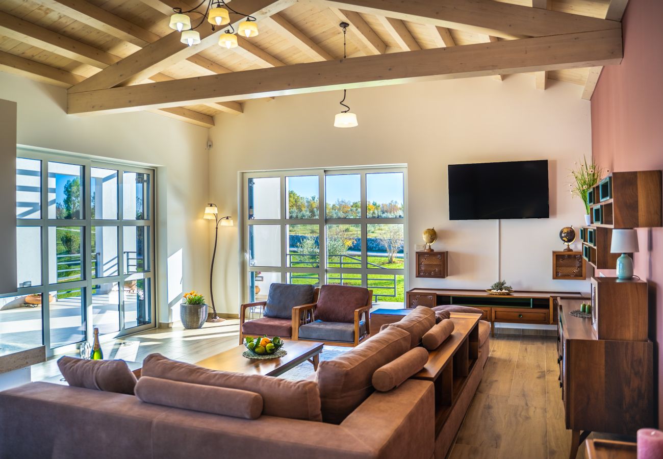 Villa in Filipana - Spiral Garden, Lavender Fields, Pool - Arkaim