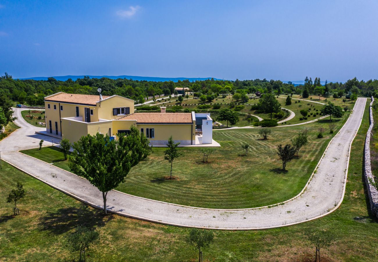 Villa in Filipana - Spiral Garden, Lavender Fields, Pool - Arkaim