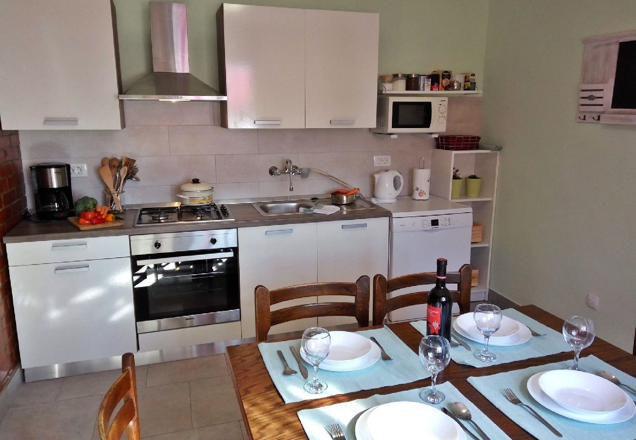 House in Pula - Relaxing Holiday Home Sabina - Private Pool