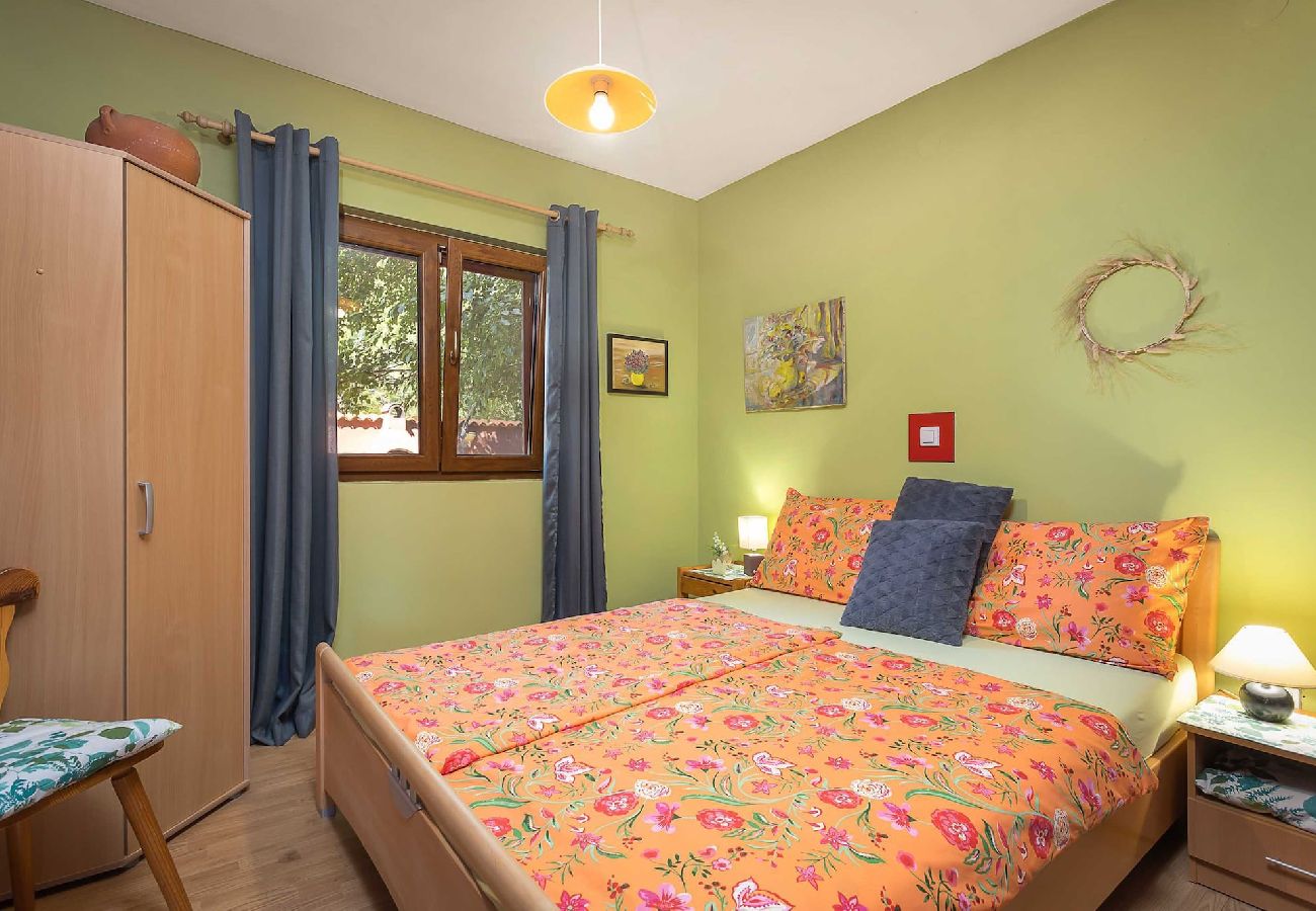 House in Pula - Charming Holiday Home Pina with Private Pool