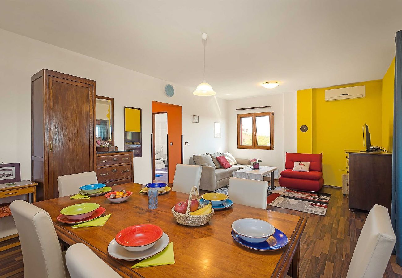 House in Pula - Charming Holiday Home Pina with Private Pool