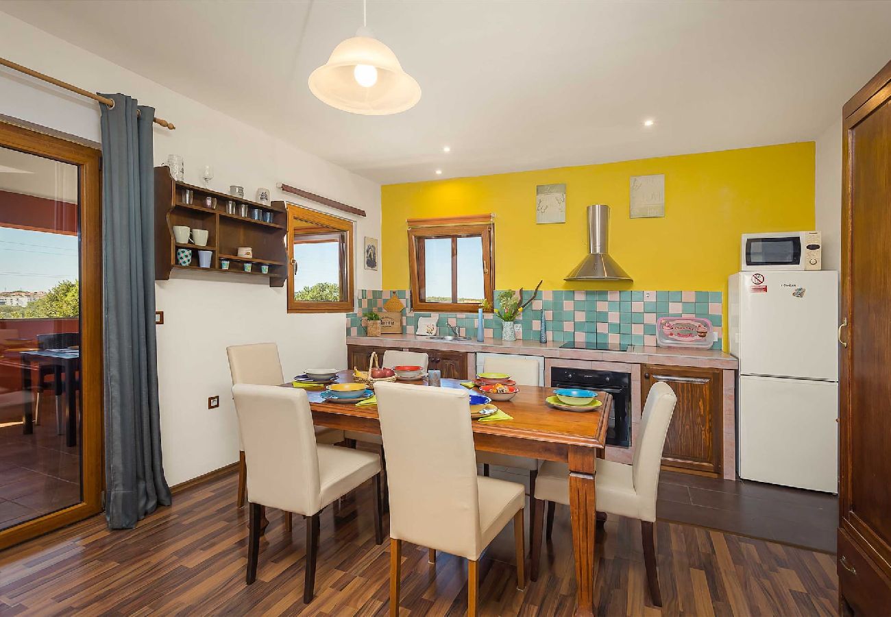 House in Pula - Charming Holiday Home Pina with Private Pool