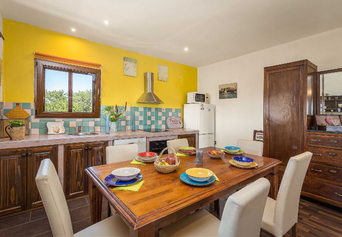 House in Pula - Charming Holiday Home Pina with Private Pool