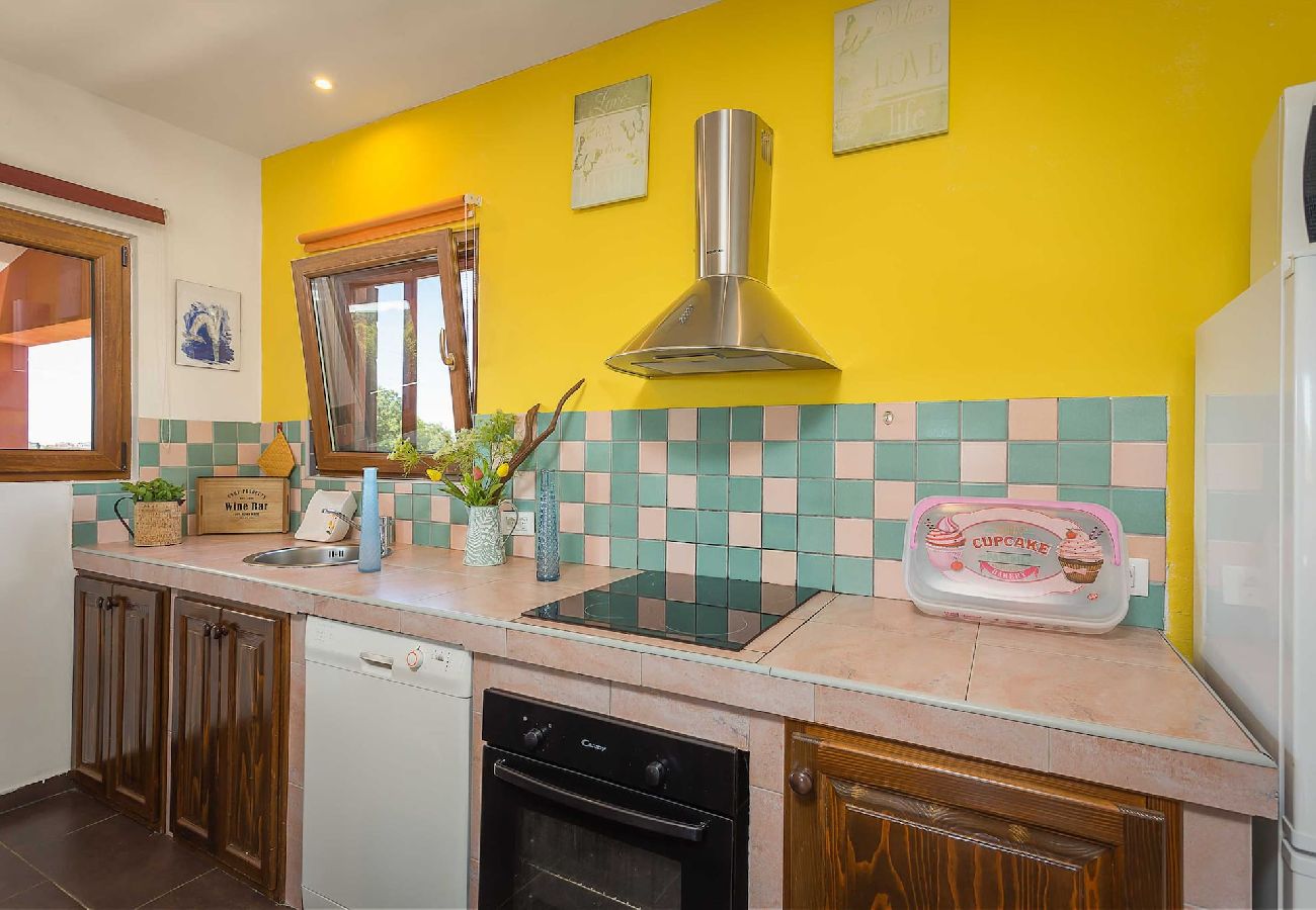 House in Pula - Charming Holiday Home Pina with Private Pool