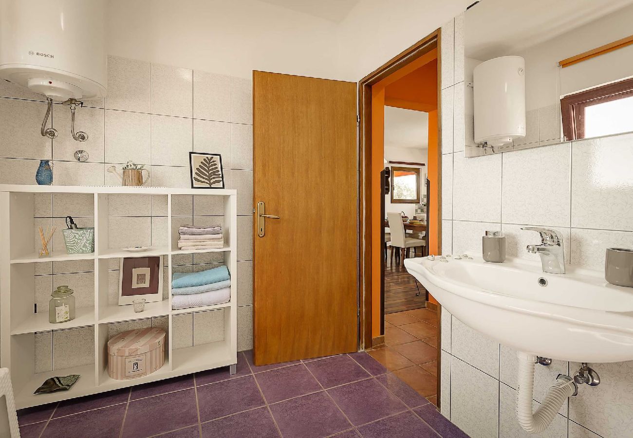 House in Pula - Charming Holiday Home Pina with Private Pool