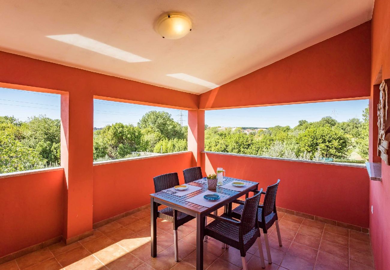 House in Pula - Charming Holiday Home Pina with Private Pool