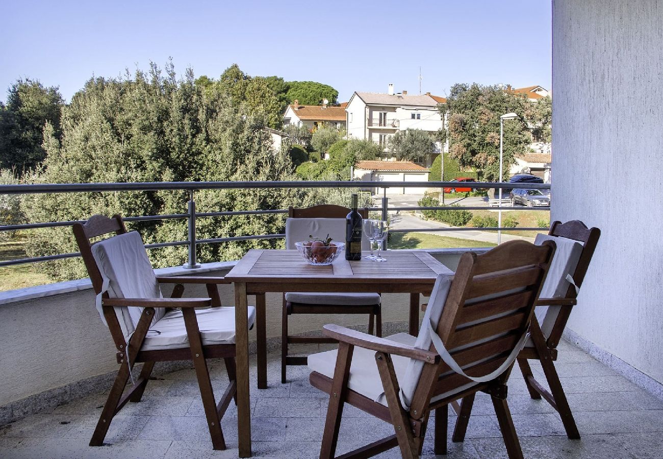 Apartment in Banjole - Summer Apartment Banjole - 100 m from the Beach 