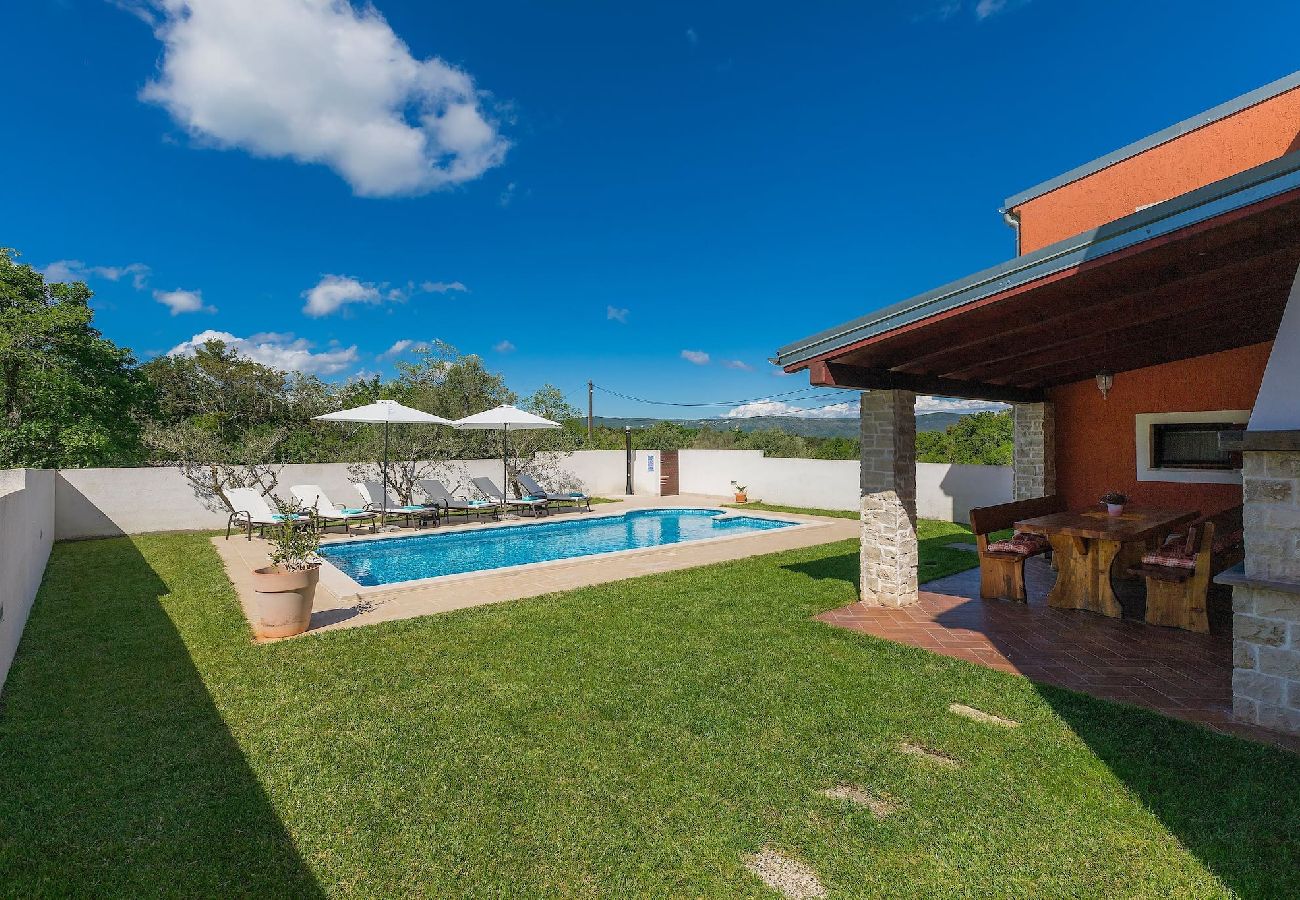 Villa in Rakalj - Wonderful Villa Prisedi with Private Pool 