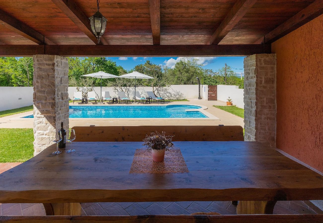 Villa in Rakalj - Wonderful Villa Prisedi with Private Pool 