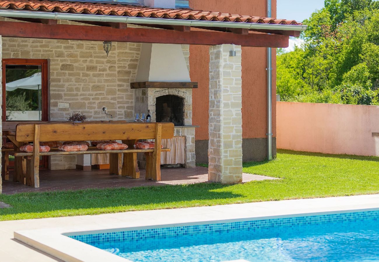 Villa in Rakalj - Wonderful Villa Prisedi with Private Pool 
