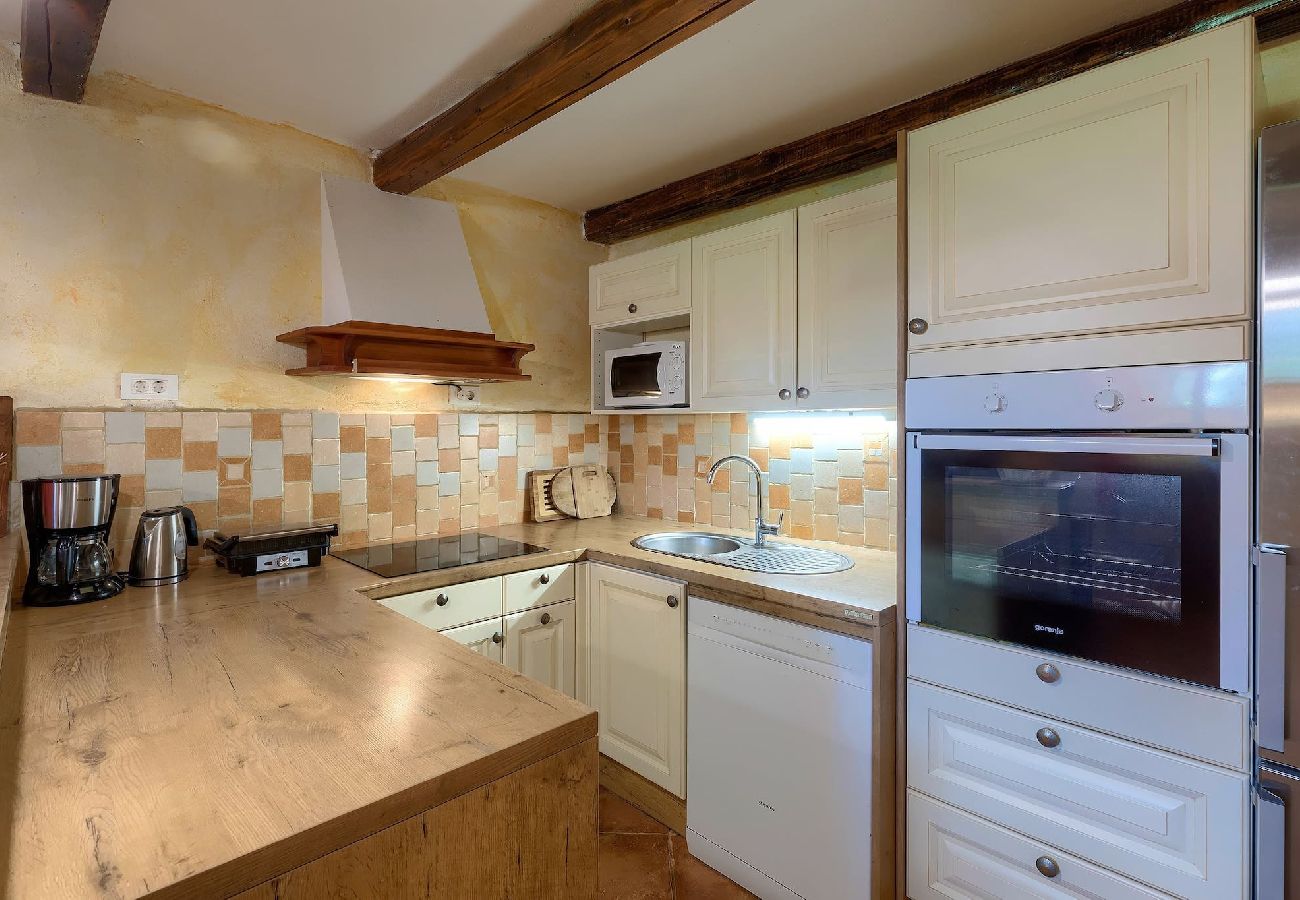 Villa in Rakalj - Wonderful Villa Prisedi with Private Pool 