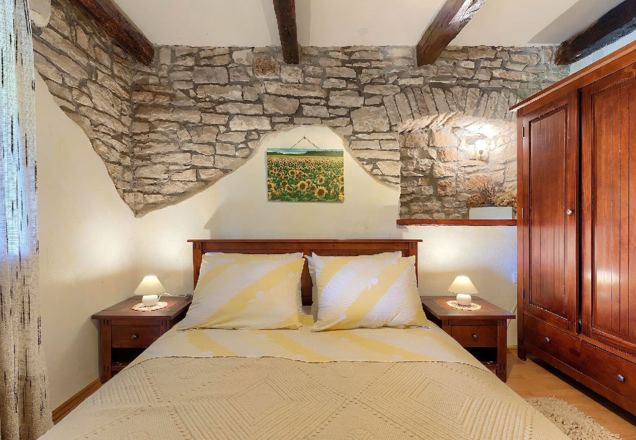 Villa in Rakalj - Wonderful Villa Prisedi with Private Pool 