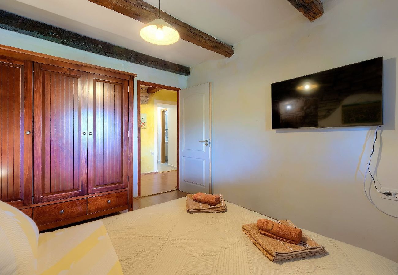 Villa in Rakalj - Wonderful Villa Prisedi with Private Pool 