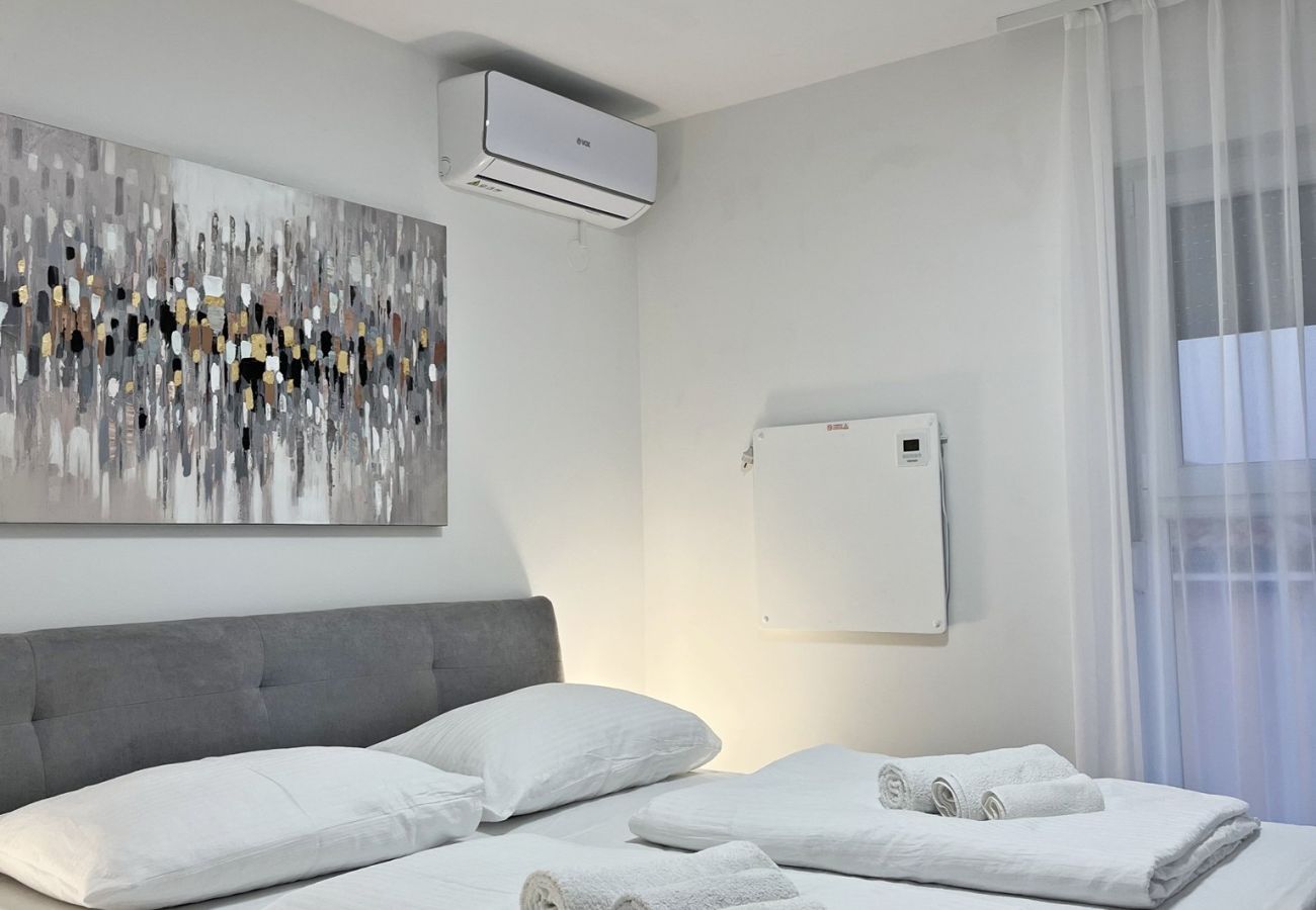 Apartment in Banjol - Sea View and Wonderful Balcony - Max 3