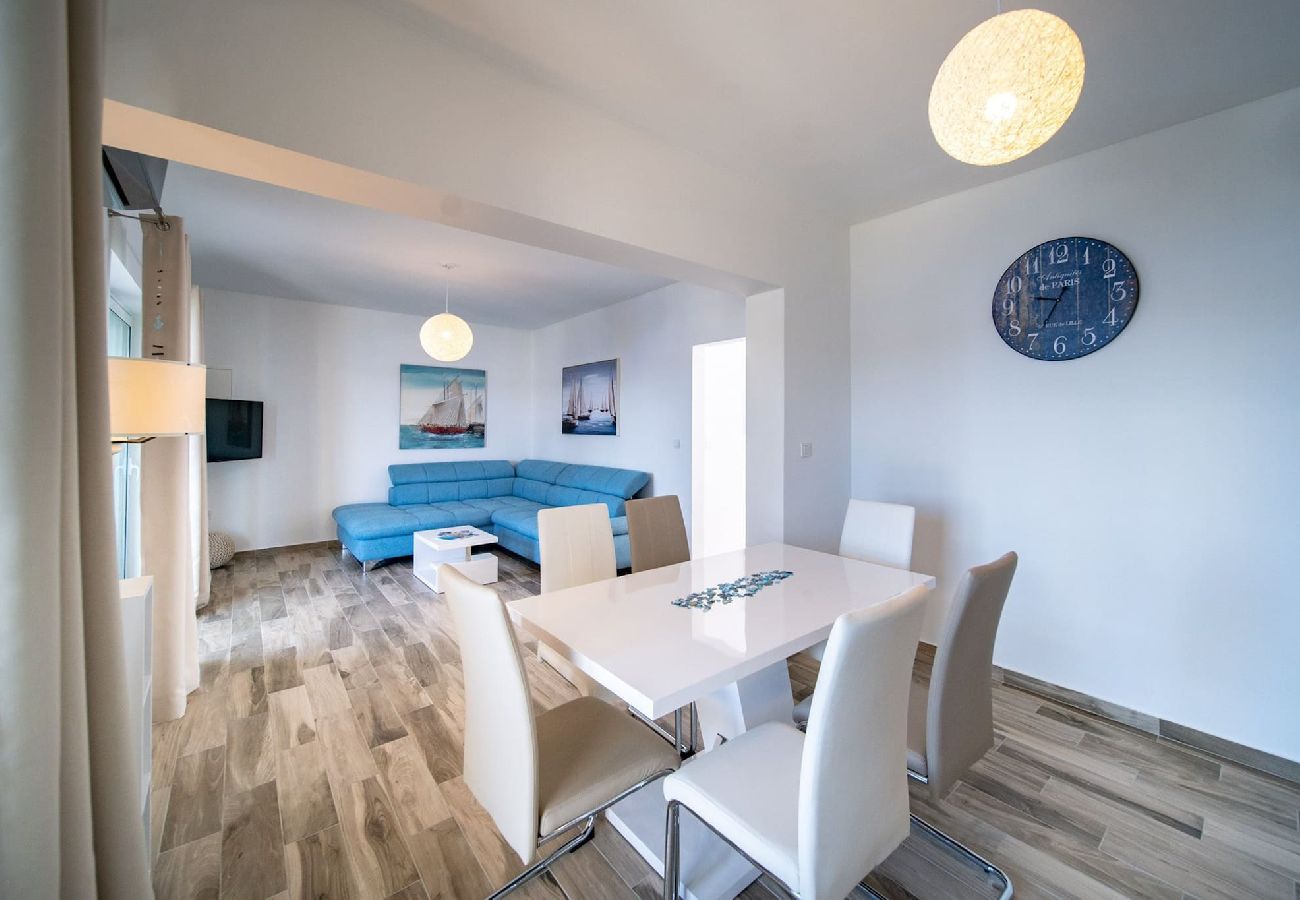 Apartment in Supetarska Draga - Villa Gulli - Apartment Blue with Sea View 