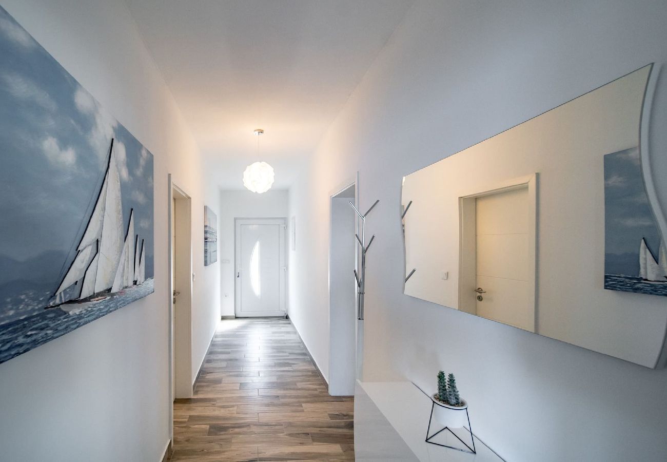 Apartment in Supetarska Draga - Villa Gulli - Apartment Blue with Sea View 